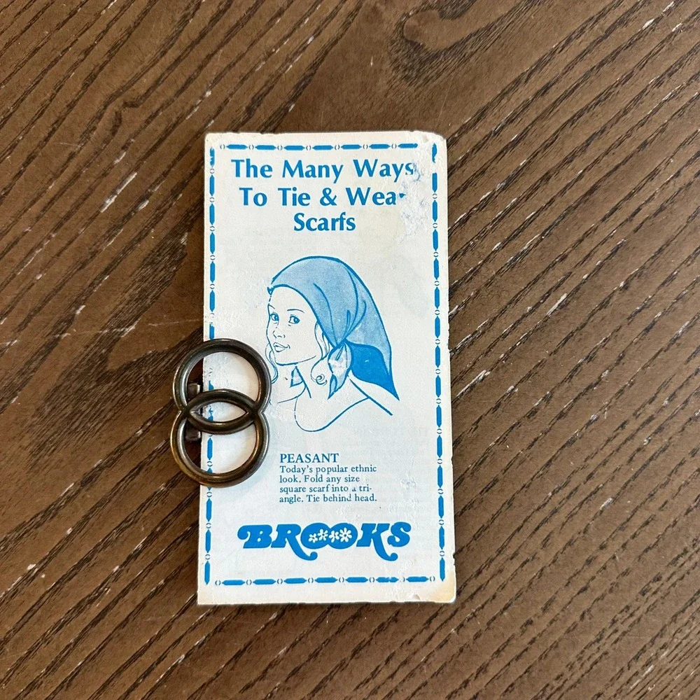 Vintage Brooks Scarf Ring Bronze Tone Double Circle with Original Instructions